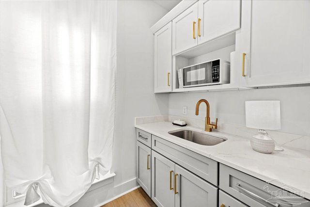 5751 Dunbar Cir, Milton, FL 32583