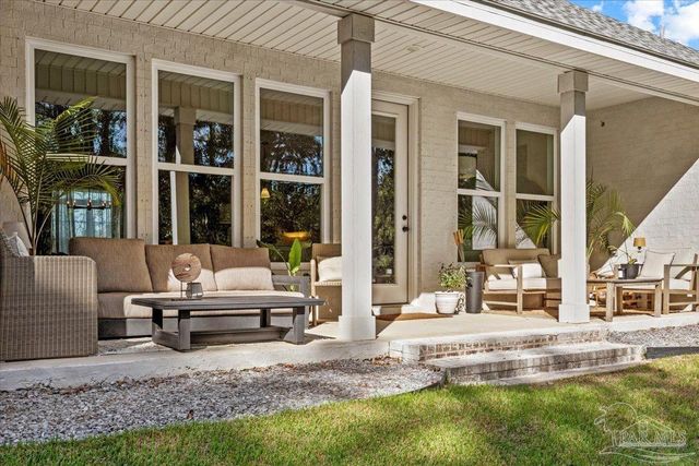 5751 Dunbar Cir, Milton, FL 32583