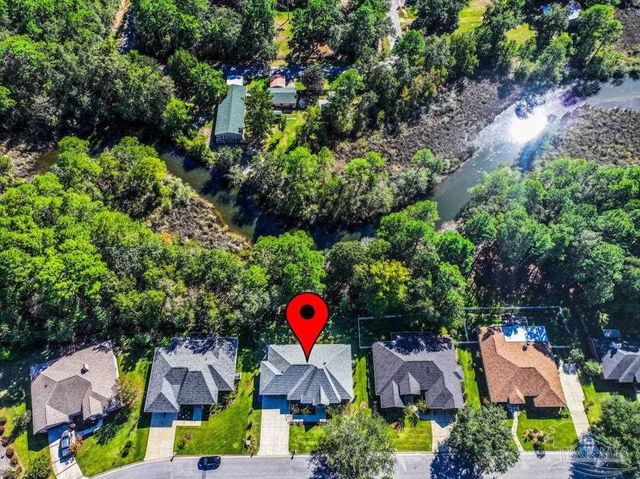 5751 Dunbar Cir, Milton, FL 32583