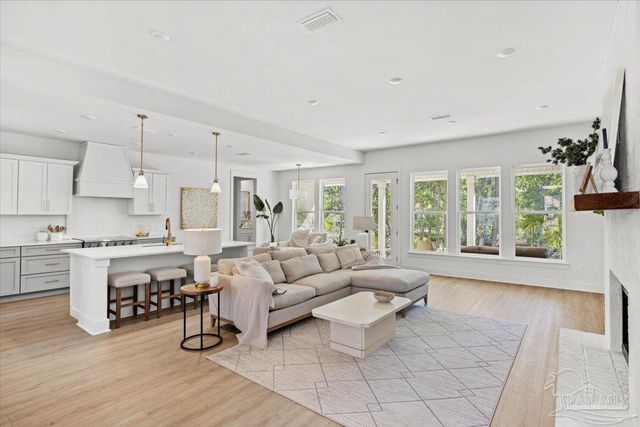 5751 Dunbar Cir, Milton, FL 32583