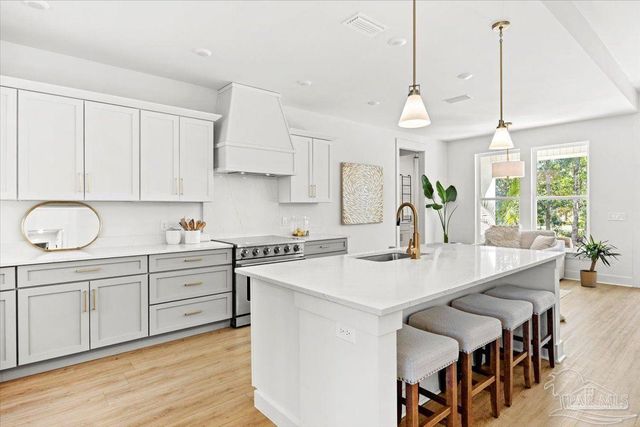 5751 Dunbar Cir, Milton, FL 32583