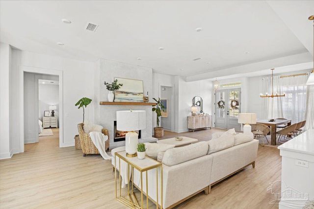 5751 Dunbar Cir, Milton, FL 32583