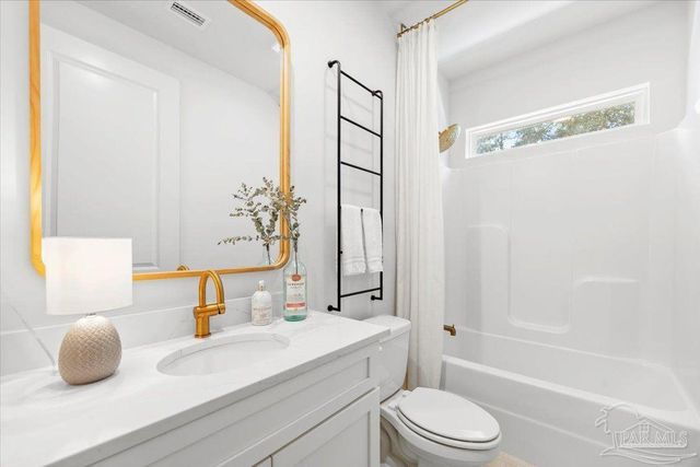 5751 Dunbar Cir, Milton, FL 32583