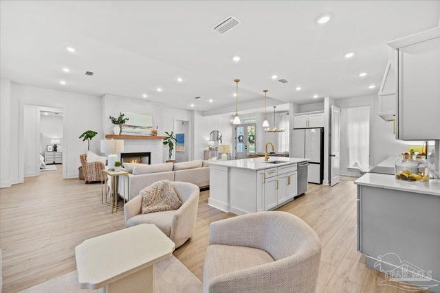 5751 Dunbar Cir, Milton, FL 32583