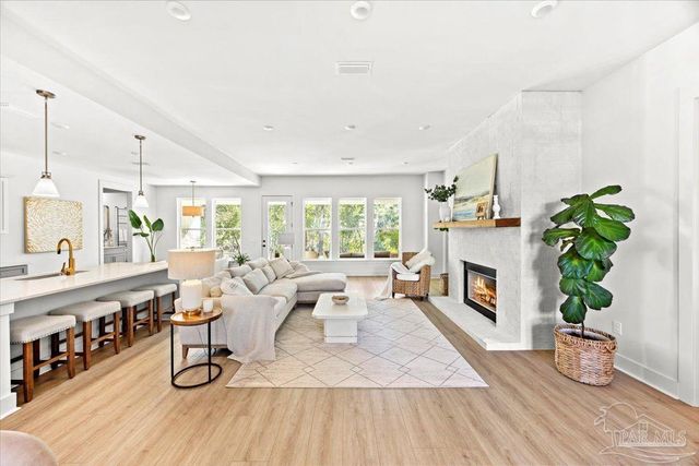 5751 Dunbar Cir, Milton, FL 32583