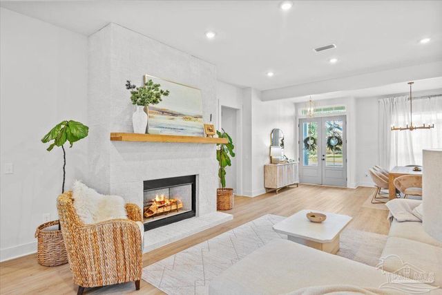 5751 Dunbar Cir, Milton, FL 32583