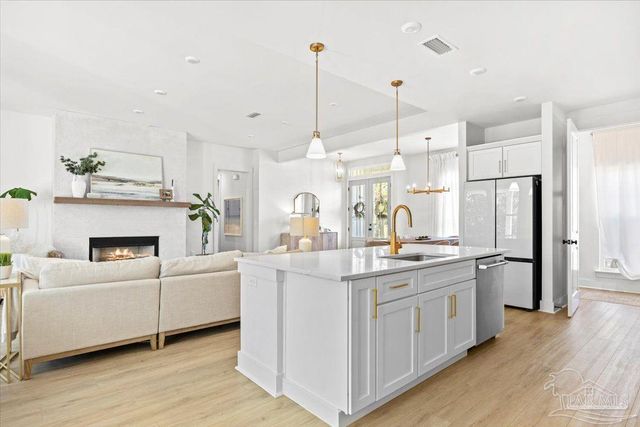 5751 Dunbar Cir, Milton, FL 32583