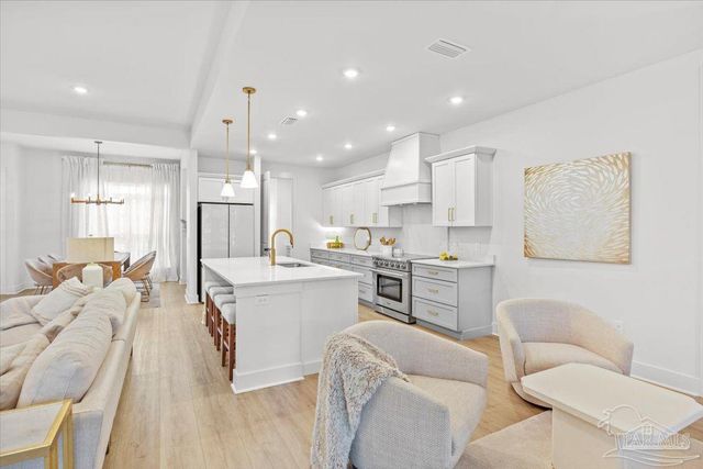 5751 Dunbar Cir, Milton, FL 32583