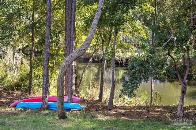 5751 Dunbar Cir, Milton, FL 32583