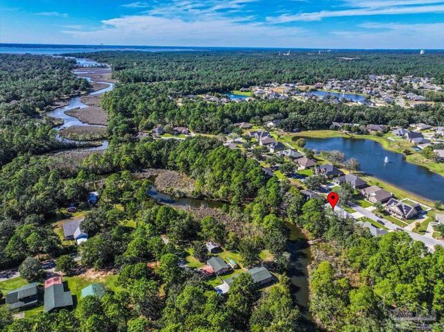 5751 Dunbar Cir, Milton, FL 32583