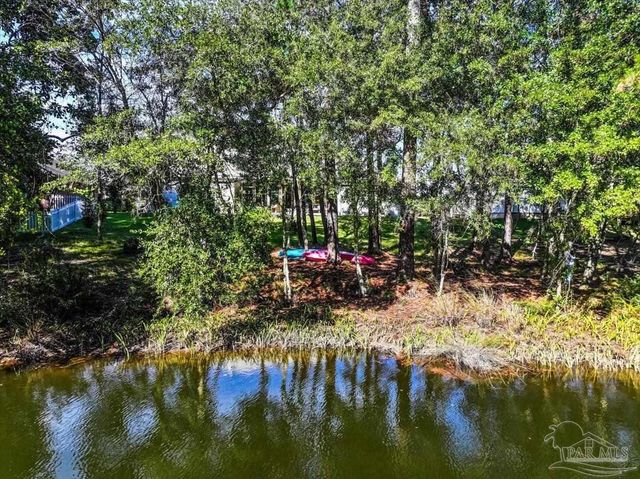 5751 Dunbar Cir, Milton, FL 32583
