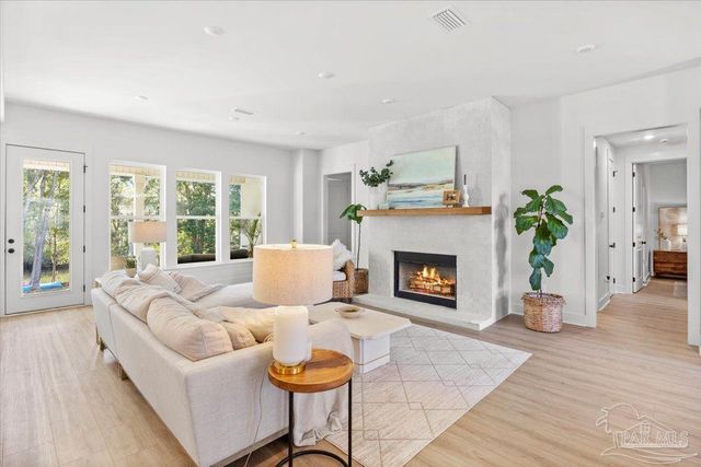 5751 Dunbar Cir, Milton, FL 32583