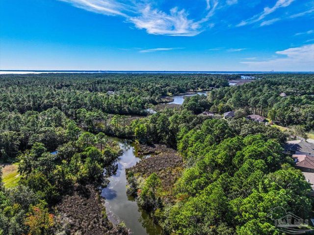 5751 Dunbar Cir, Milton, FL 32583