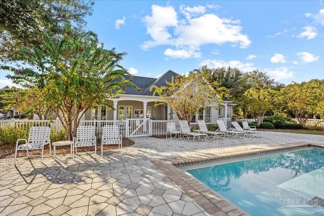 5751 Dunbar Cir, Milton, FL 32583