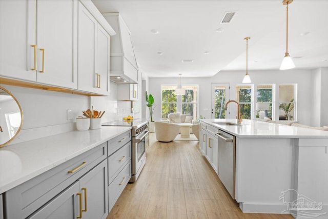 5751 Dunbar Cir, Milton, FL 32583