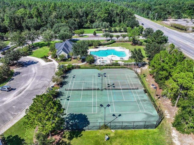 5751 Dunbar Cir, Milton, FL 32583