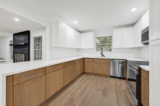 413 Oakhill Drive, Conroe, TX 77304