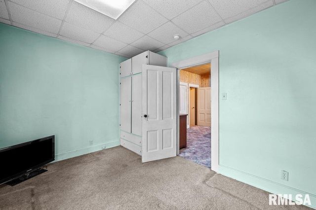 3011 TELEGRAPH Road, Davenport, IA 52802