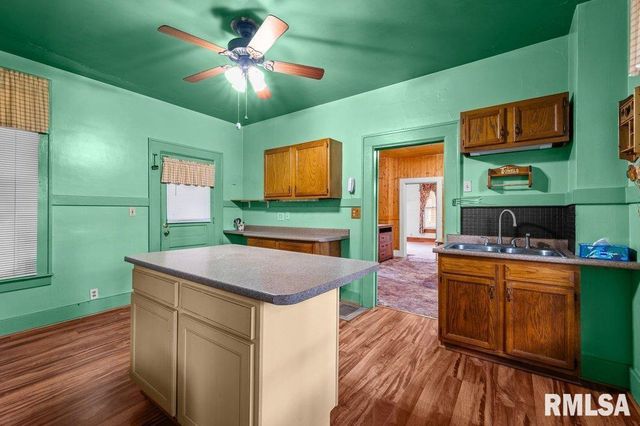 3011 TELEGRAPH Road, Davenport, IA 52802