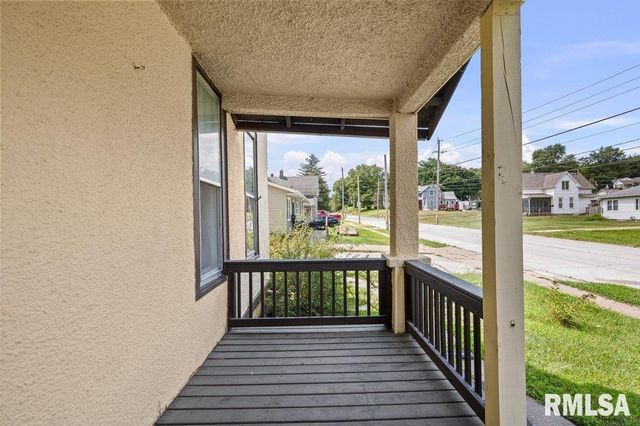 3011 TELEGRAPH Road, Davenport, IA 52802