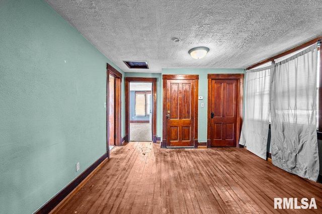 3011 TELEGRAPH Road, Davenport, IA 52802