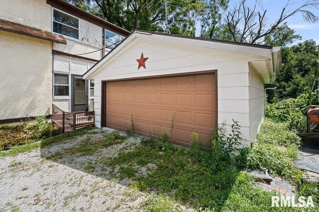 3011 TELEGRAPH Road, Davenport, IA 52802