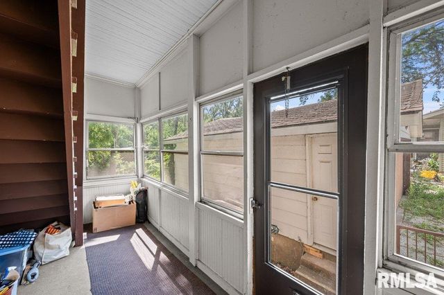 3011 TELEGRAPH Road, Davenport, IA 52802