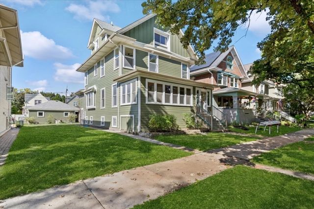 1115 Wesley Avenue, Oak Park, IL 60304