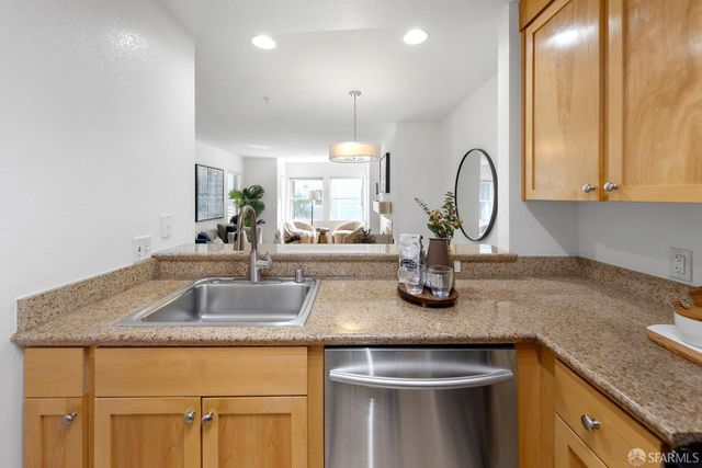 1880 Steiner Street 208, San Francisco, CA 94115