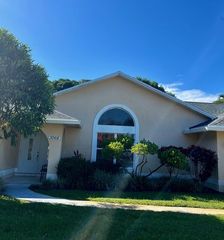 3068 SE Darien Road, Port St Lucie, FL 34952