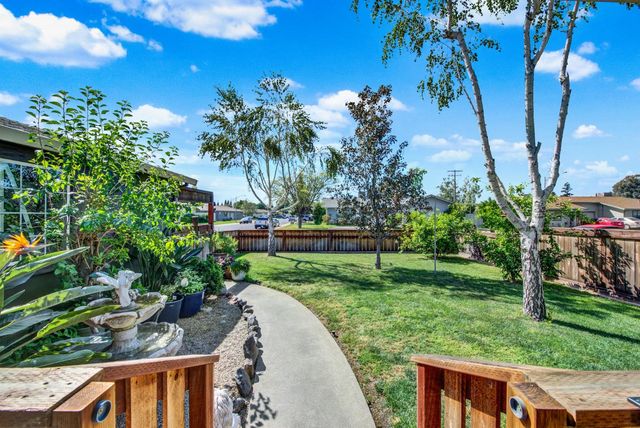 736 Golden Ave, Lodi, CA 95240