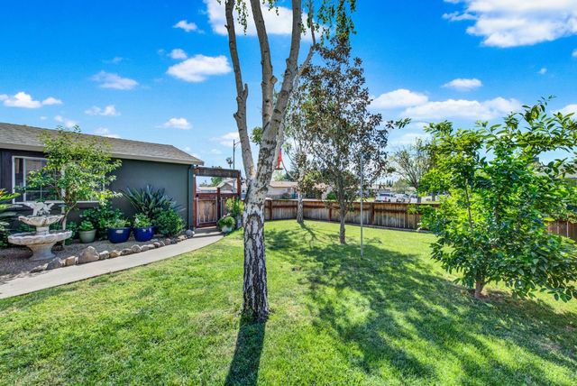 736 Golden Ave, Lodi, CA 95240