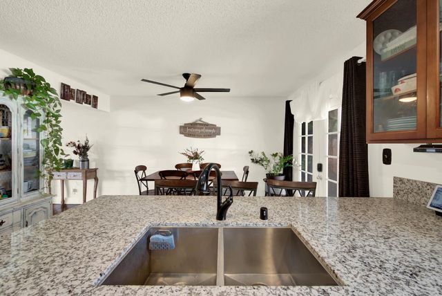 736 Golden Ave, Lodi, CA 95240