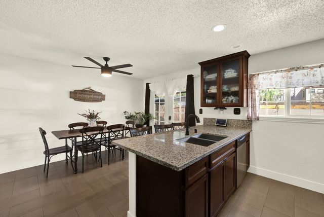 736 Golden Ave, Lodi, CA 95240