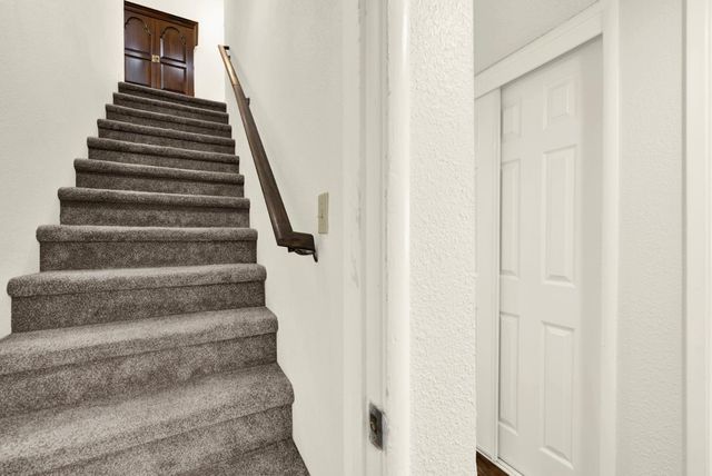 736 Golden Ave, Lodi, CA 95240