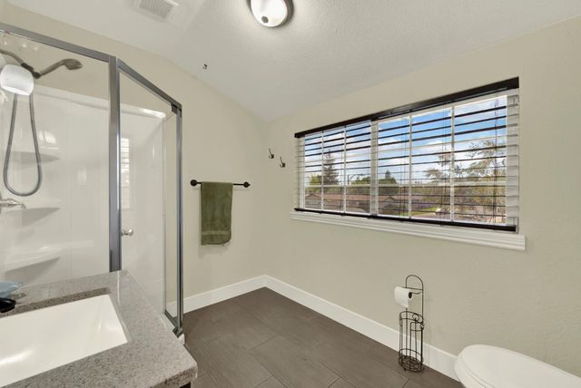 736 Golden Ave, Lodi, CA 95240