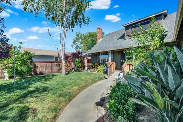 736 Golden Ave, Lodi, CA 95240