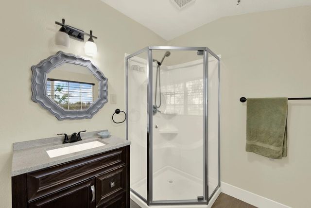 736 Golden Ave, Lodi, CA 95240