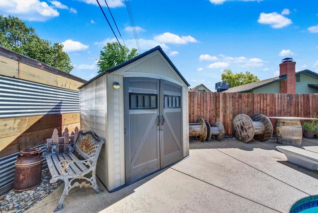 736 Golden Ave, Lodi, CA 95240