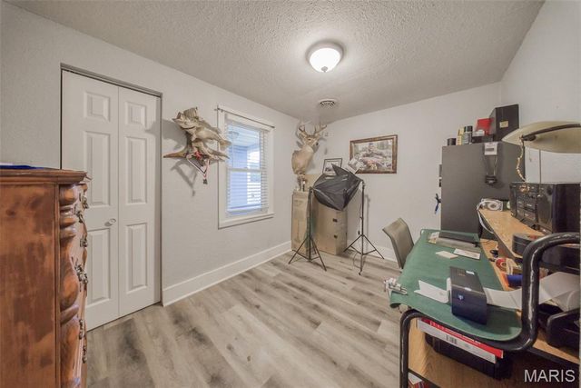 12185 County Road 2170, Rolla, MO 65401