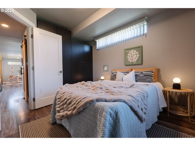 291 WARNER St, Oregon City, OR 97045