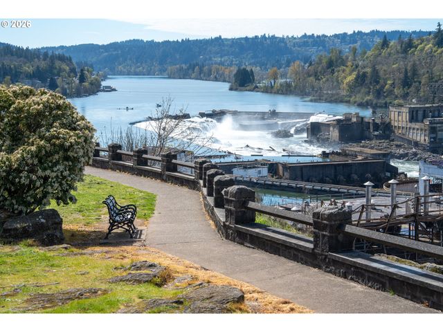 291 WARNER St, Oregon City, OR 97045