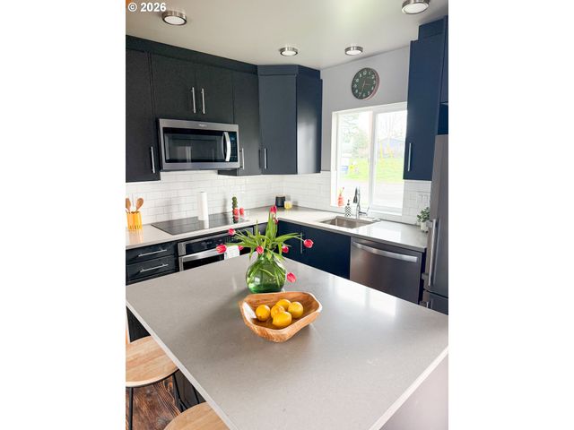 291 WARNER St, Oregon City, OR 97045