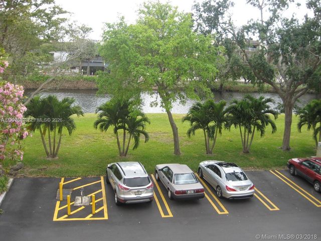 7740 Camino Real G-302, Miami, FL 33143