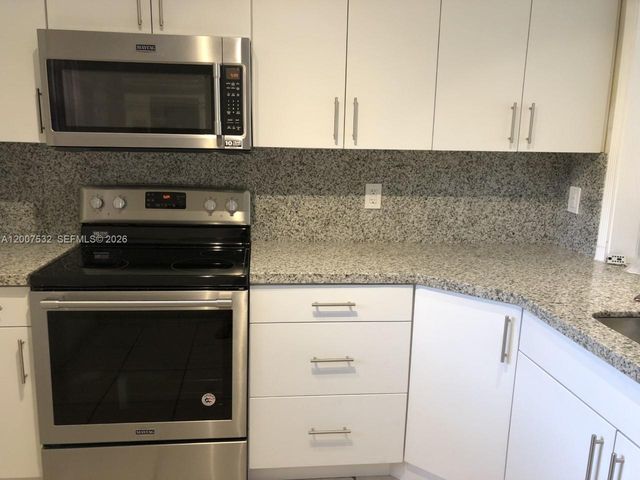 7740 Camino Real G-302, Miami, FL 33143