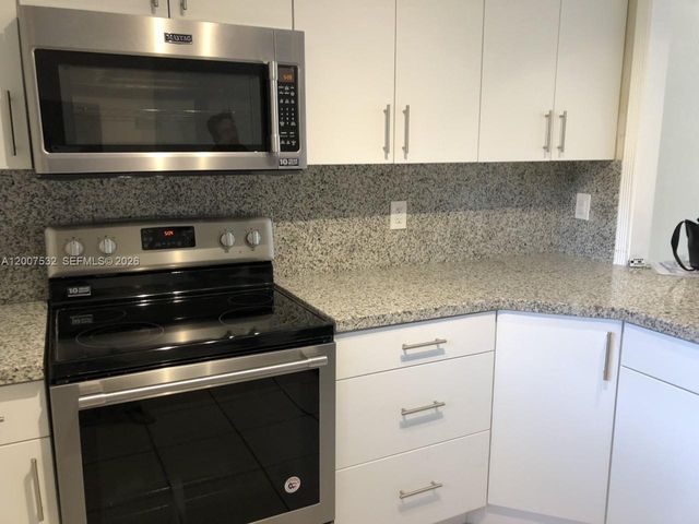 7740 Camino Real G-302, Miami, FL 33143