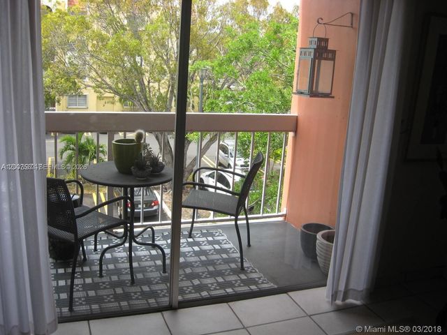 7740 Camino Real G-302, Miami, FL 33143