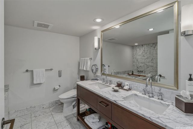223 Saratoga Road 1008, Honolulu, HI 96815