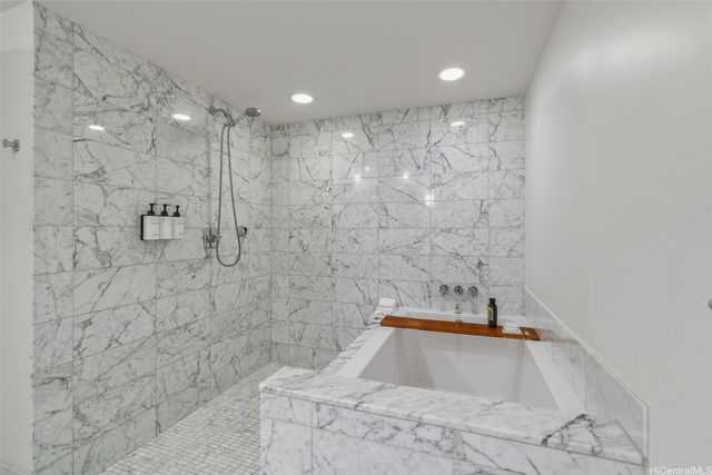223 Saratoga Road 1008, Honolulu, HI 96815