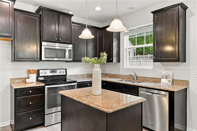 3833 Crestwell Cove Court, Winston-salem, NC 27103